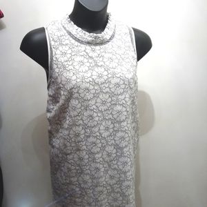 Torrid sleeveless blouse